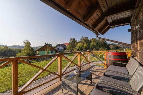 Vineyard Cottage Grajska Kašča - Happy Rentals