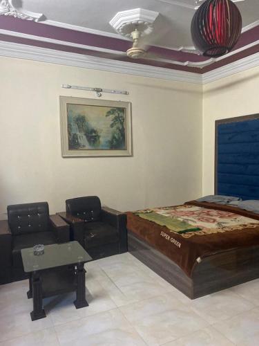 Hotel Kashmir Lodge in Muzaffarabad