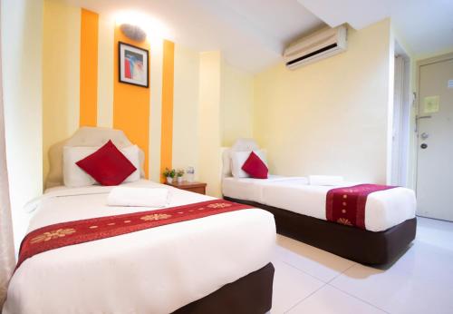 room detail thumbnail 1