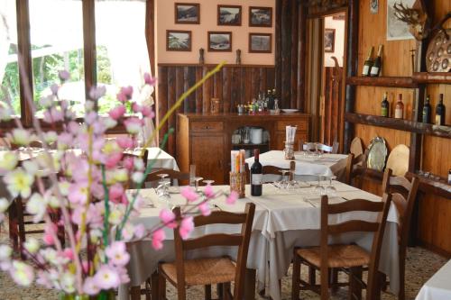 餐廳, 阿爾德格戴安娜酒店 (Albergo Diana) in 特隆扎諾拉戈馬佐雷