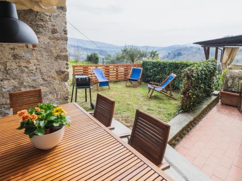  Cheerful holiday home in Poggio with private garden in Vitoio