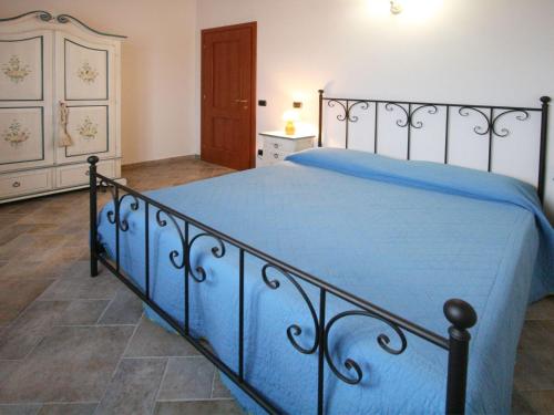 Timeless villa in Cagli with garden and swimming pool