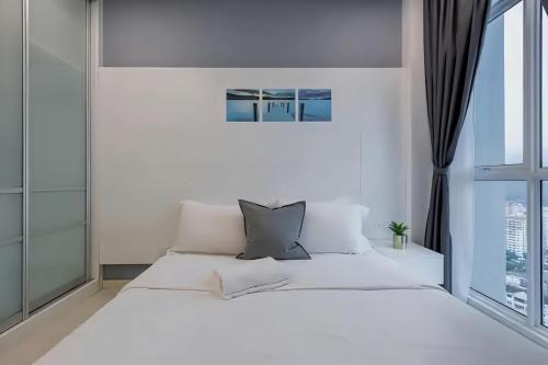 One-Bedroom Apartment image 8