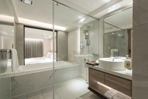Facilities, Spring's Rhapsody Hotel in West District