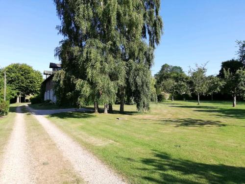 Le Pressoir de Cour la Ville in Le Mesnil-sur-Blangy