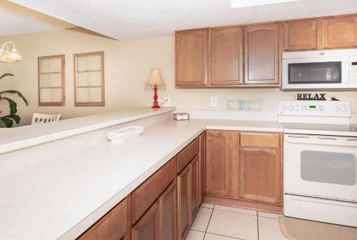 Book Now Walk right out to the Beach Oceanfront Ground Floor Condo - Southwind 104 in New Smyrna Beach, USA