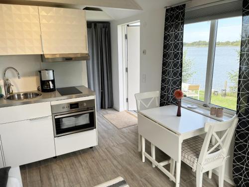 Cozy cottage located on a nice sea plot on Boholmarna outside Kalmar