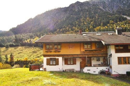 View, Haus Alpengluhn in Hinterstein