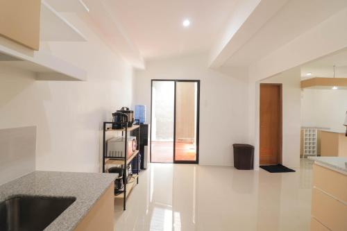 Kitchen, Davao Rental - Deca Homes Tacunan House Property for Rent in Davao City in Davao City