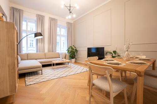 Spacious 110м2 flat in the city center