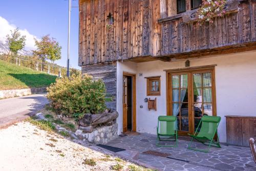 Casa Lacedel 2, on ski slopes