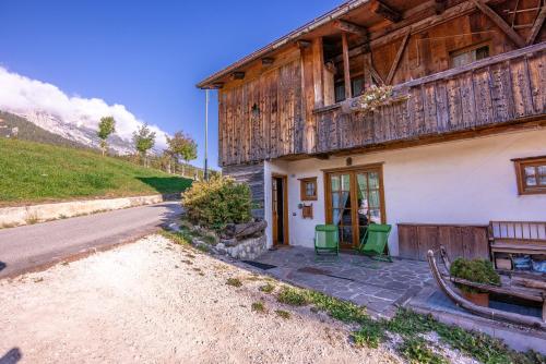 Casa Lacedel 2, on ski slopes