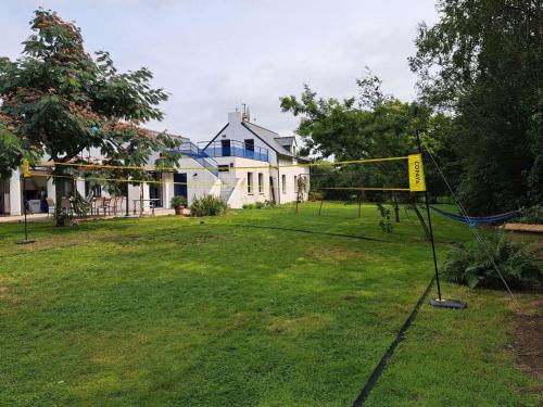 Maison familiale près du port, du golf et de la plage à La Forêt Fouesnant - FR-1-481-149 (Maison pour grande famille avec jardin, terrasse, proche Golf et Port a La Foret-Fouesnant - FR-1-48) in 拿伏爾富埃南