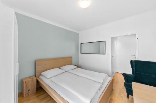 Double Room image 3