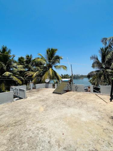 Low tide “homestay”