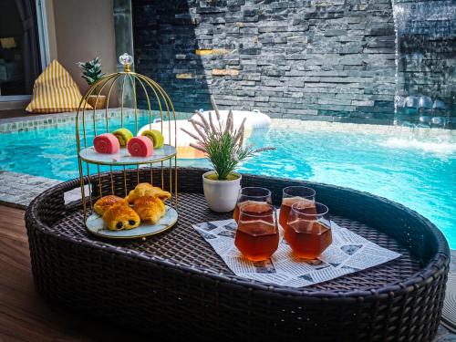 Food and beverages, The Apex private pool villa Krabi in Ban Sai Thai