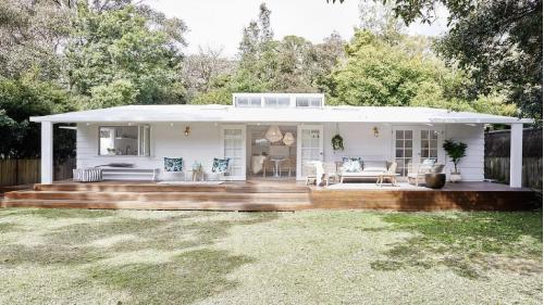 Pearl Beach Shack, walk to beach, pet friendly