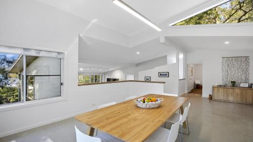 Instalaciones, Bouddi Bush Retreat with Bay Views in Pretty Beach