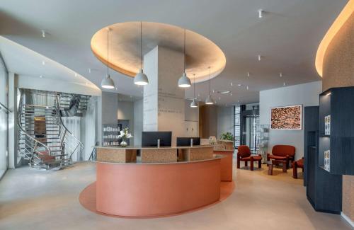 ردهة, Canopy by Hilton Cannes in لو سوكينت البلدة القديمة