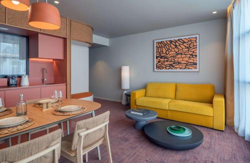 ห้องครัว, แคโนปี บาย ฮิลตัน กานส์ (Canopy by Hilton Cannes) in เมืองเก่าเลอซูเกต์