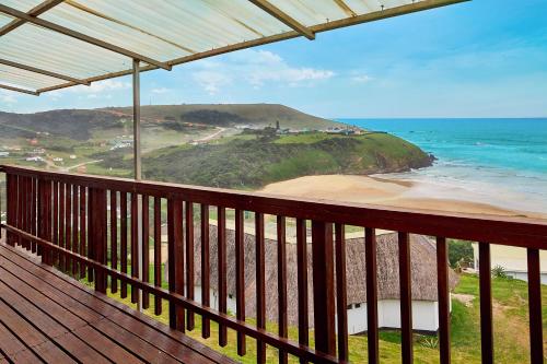 View, First Group Hole in the Wall in Mgxotyeni