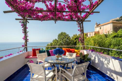 Villa Bijoux - Exclusive pool and sea view in อมัลฟี