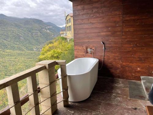 Lastiver Resort - image 5