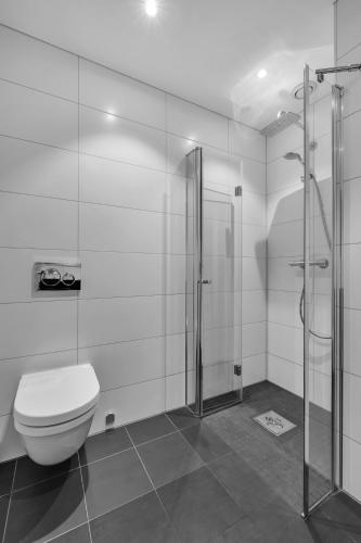Three-Bedroom Apartment image 9