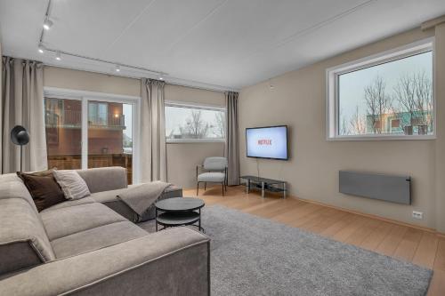 City Home Aurora Room Type - Three-Bedroom Apartment