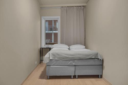 Three-Bedroom Apartment image 7