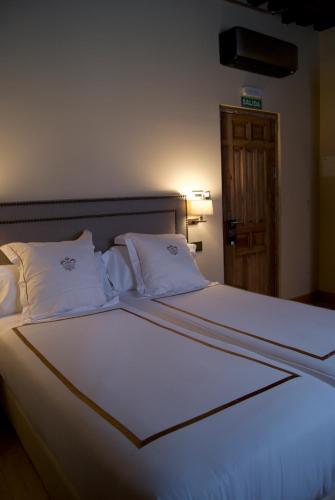 Hotel Boutique Casa del Comendador Room Type - Deluxe Double or Twin Room with City View