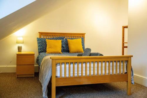 NEW 4BR 6 beds Perfect Location Harefield Road