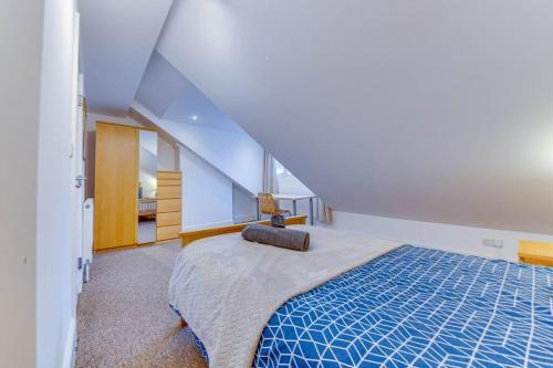 NEW 4BR 6 beds Perfect Location Harefield Road