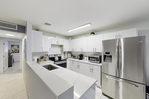 The Sailors Perch, Unit 6 in Riviera Beach, USA