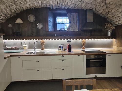  Le Petit Château de Vetan in Saint-Pierre