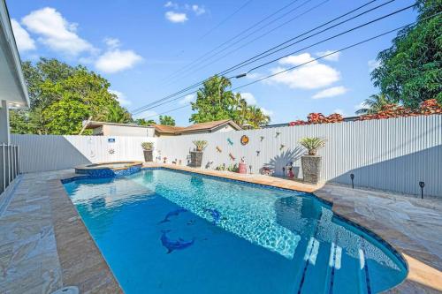 3 2 Family friendly Brand New Home w Pool in Miami, USA