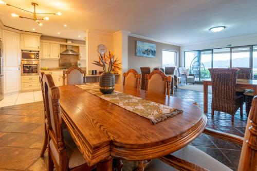 Létesítmények, 6 On Protea in Paradise