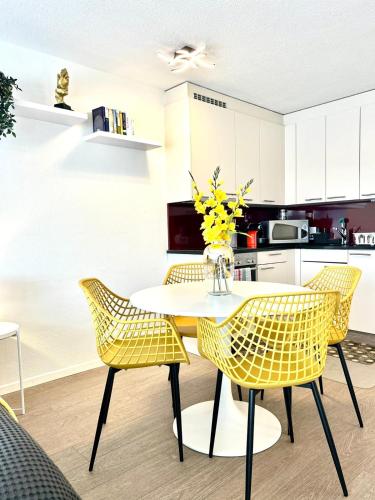 Little Penthouse **** in Dietikon