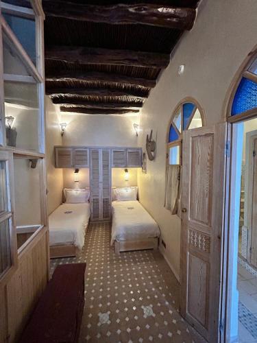 Beau riad en médina, lumineux et avec terrasse privée sur mer Beau riad en médina, lumineux et avec terrasse privée sur mer