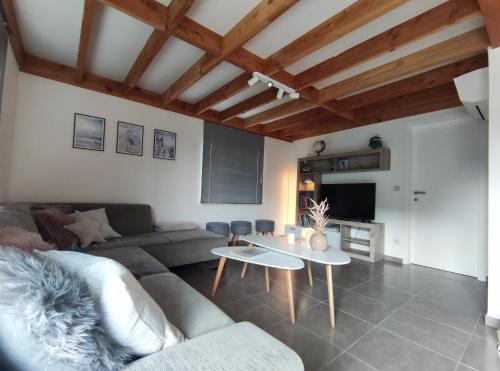 Vakantiewoning Polderhuis 10, airco en verwarming in alle kamers, prive parkeerplaats en afgesloten  in 科克賽德