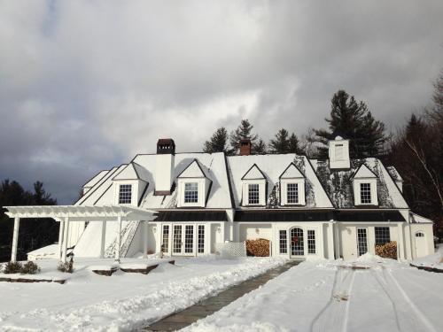 Adams Hill House Retreat - Artist-Architect's Estate, Newfane Vermont - Accommodation - Newfane