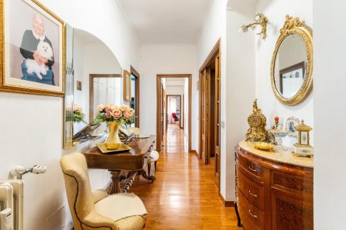 Penthouse Room Private Bath & Wi Fi AC 2