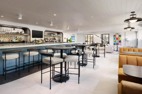 The Pell, Part of JdV by Hyatt