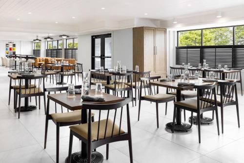 The Pell, Part of JdV by Hyatt