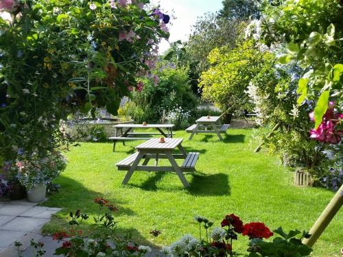 Bolingbroke Arms & Hotel - image 3