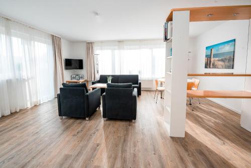 Apartment with Terrace image 9