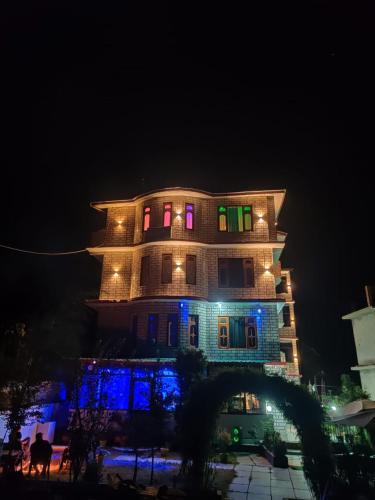 Majestic Mountain Bhaiji Guest House