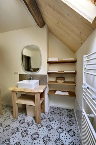 Le Gîte - Le Pressoir (Le Gite - Le Pressoir) in Les Molieres (Ile-de-France)