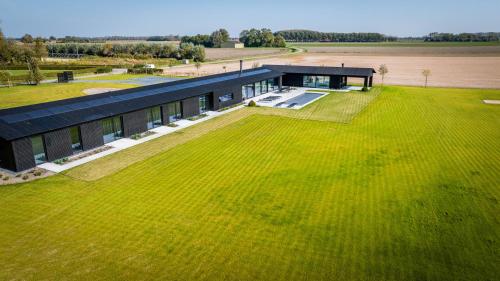 CasaRita, Private Luxurious Villa with Pool and gym in Retranchement