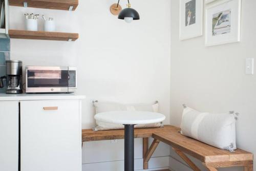 Annabelle 3A - Historic Downtown, Fully Equipped